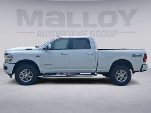 Used 2022 RAM 2500 Laramie AWD/4WD image 2