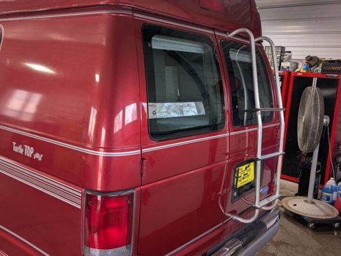 Used 1997 Ford E-250 and Econoline 250 Heavy-Duty Extended image 5
