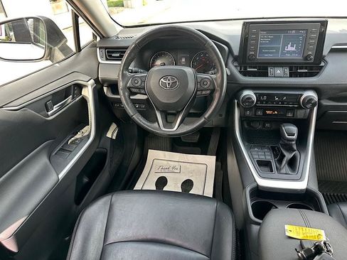 Certified 2019 Toyota RAV4 XLE Premium w/ Cold Weather Package AWD/4WD image 18