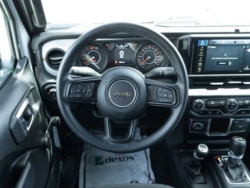 Used 2024 Jeep Wrangler Sport image 17