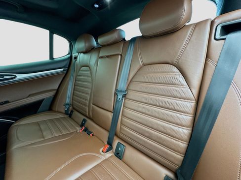 Used 2018 Alfa Romeo Stelvio Ti Sport image 16