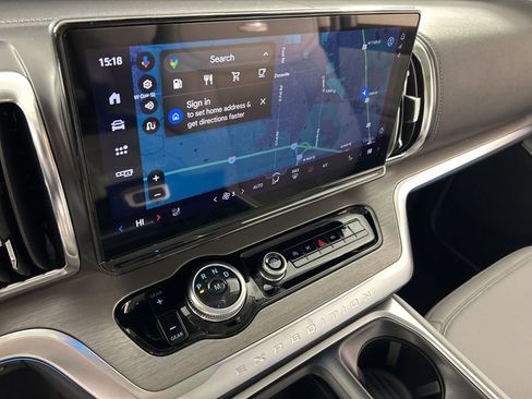 New 2026 Ford Expedition Platinum w/ Driver's Package image 17