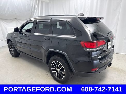 Used 2018 Jeep Grand Cherokee Trailhawk AWD/4WD image 4