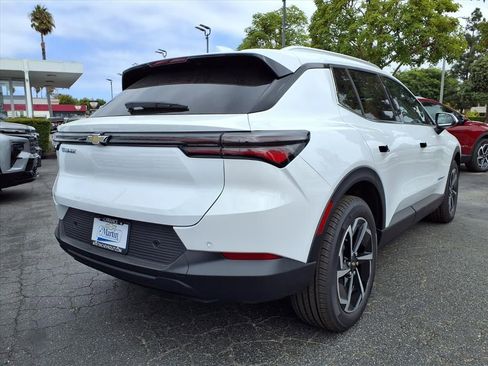 New 2026 Chevrolet Equinox EV LT image 5