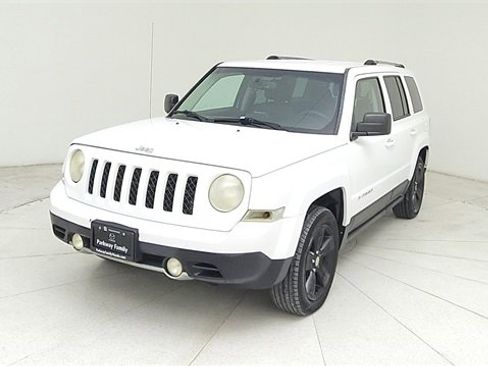 Used 2014 Jeep Patriot Limited image 2
