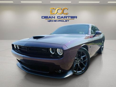 Used 2022 Dodge Challenger R/T w/ Blacktop Package image 11