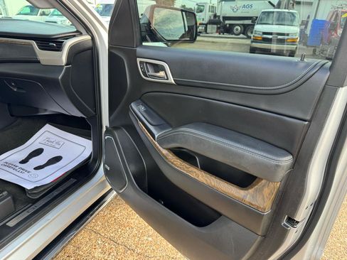 Used 2019 GMC Yukon XL Denali w/ Open Road Package AWD/4WD image 36