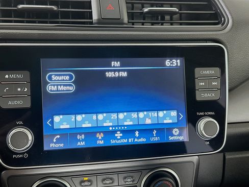 Used 2025 Nissan Leaf S FWD image 19