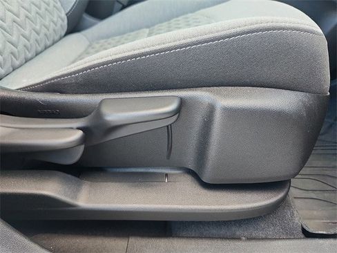 Used 2022 Chevrolet Equinox LS w/ LPO, Floor Liner Package image 32