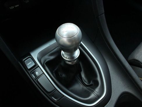 Used 2019 Hyundai Veloster Turbo R-Spec image 32