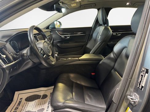 Used 2018 Volvo S90 T5 Momentum w/ Convenience Package image 12