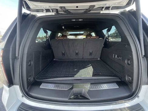 Certified 2023 Chevrolet Suburban High Country image 26