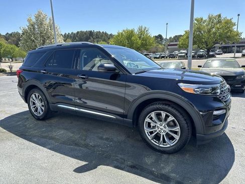 Used 2022 Ford Explorer Limited w/ Equipment Group 301A image 9