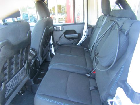 Used 2023 Jeep Wrangler Unlimited Rubicon 4xe w/ Steel Bumper Group image 10