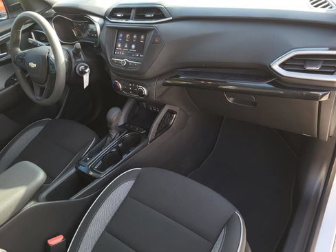 Used 2023 Chevrolet TrailBlazer LS FWD image 7