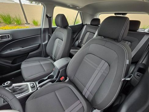 New 2025 Hyundai Venue SEL image 15