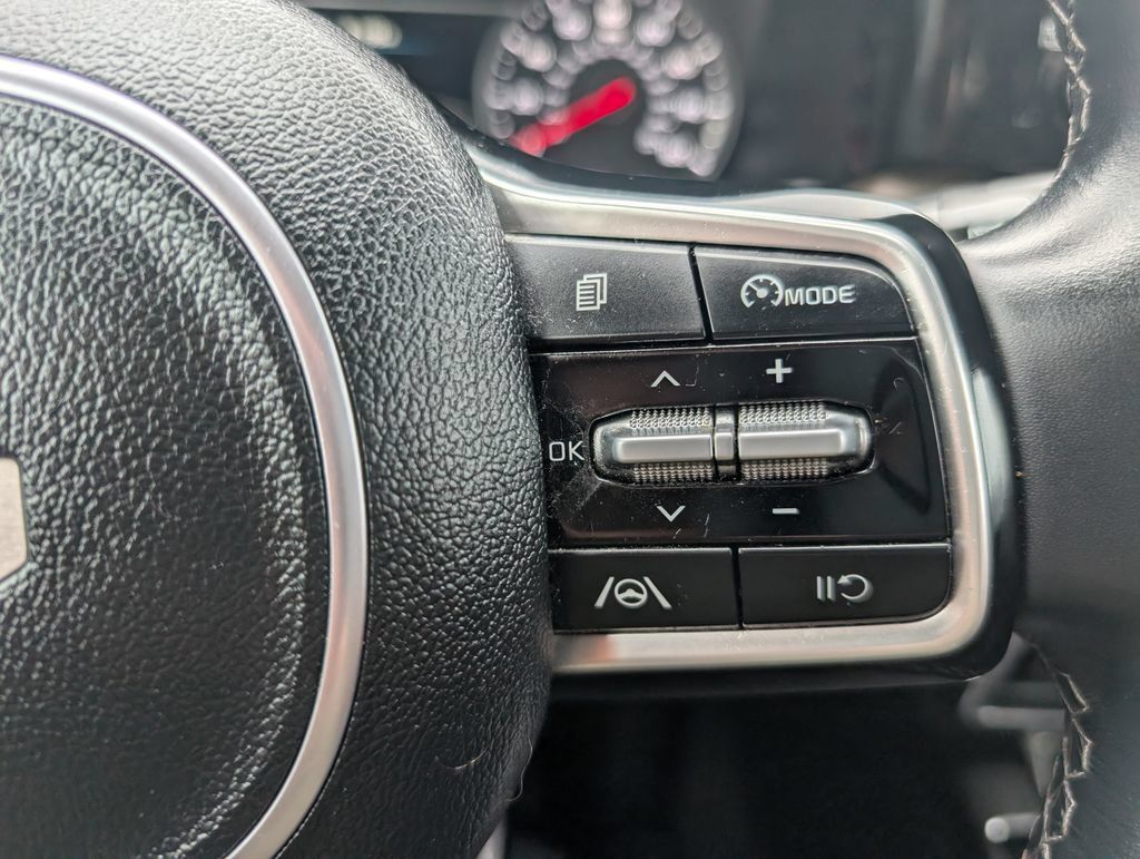 Used 2023 Kia Sorento S w/ Panoramic Sunroof Package AWD/4WD image 29