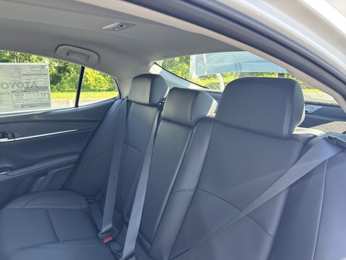 Used 2025 Toyota Camry XLE FWD image 24