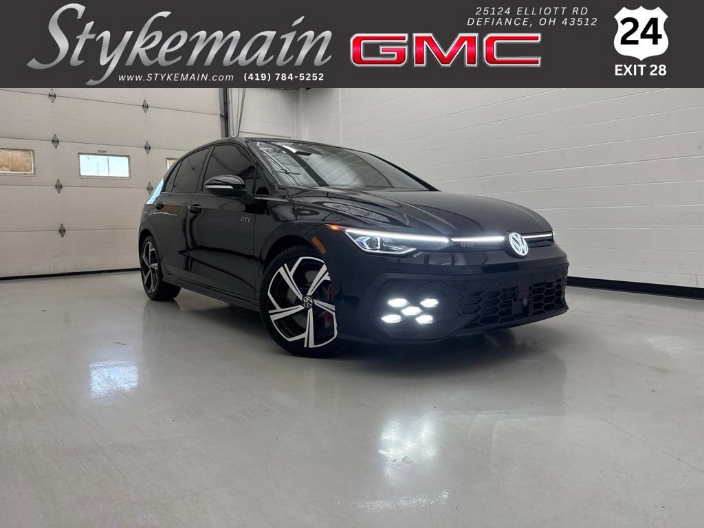 Used 2025 Volkswagen GTI SE FWD image 1