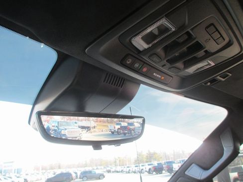 Certified 2024 GMC Sierra 3500 Denali Ultimate image 33