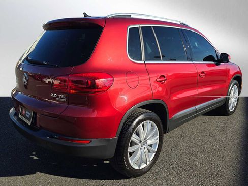 Used 2015 Volkswagen Tiguan SE image 3