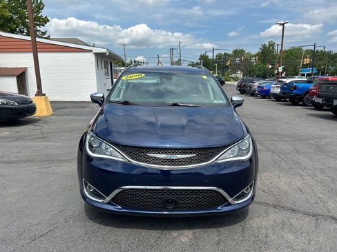 Used 2020 Chrysler Pacifica Limited image 25