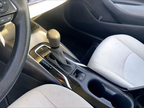 Used 2022 Toyota Corolla LE FWD image 14