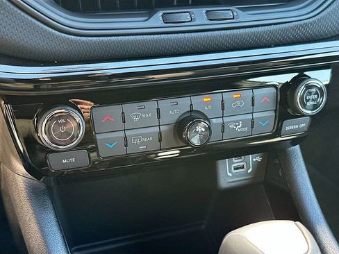 New 2026 Jeep Compass Limited image 16