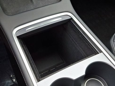 Used 2023 Tesla Model 3 Standard Range RWD image 28