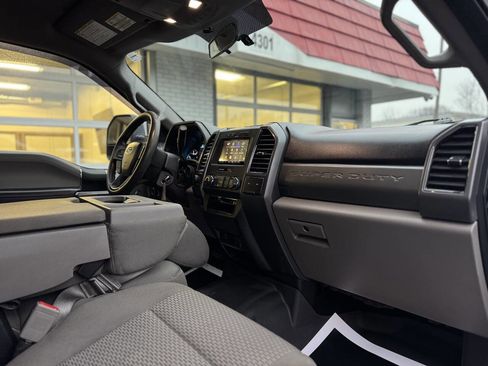 Used 2019 Ford F250 XLT image 41