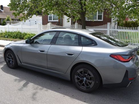Used 2023 BMW i4 eDrive35 w/ Premium Package RWD image 8