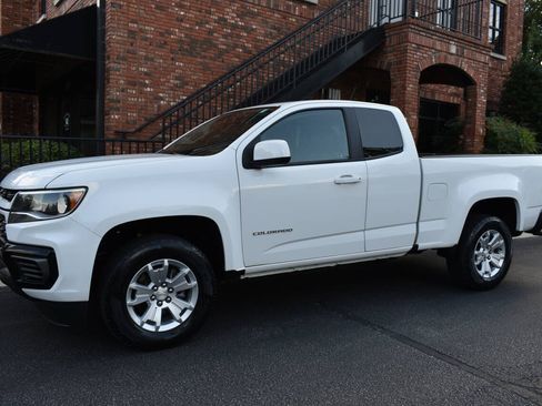 Used 2021 Chevrolet Colorado LT w/ Safety Package RWD image 2