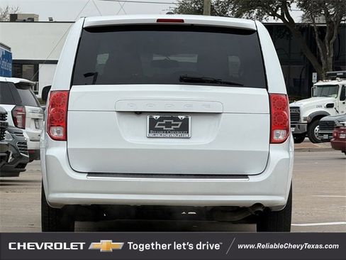 Used 2017 Dodge Grand Caravan SE w/ Power Window Group image 7