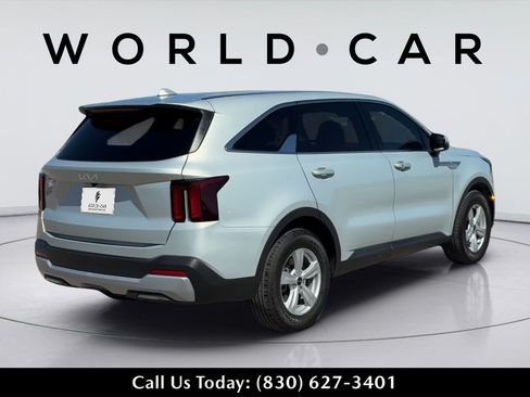 Certified 2026 Kia Sorento LX FWD image 5