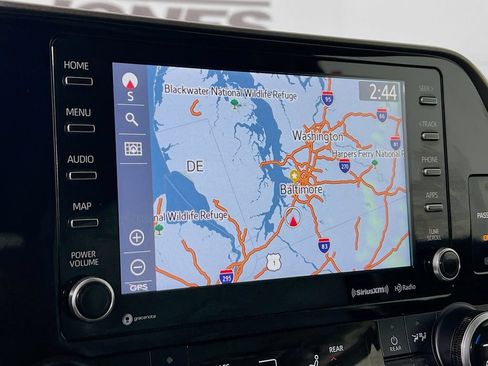 Used 2021 Toyota Highlander XLE AWD/4WD image 5