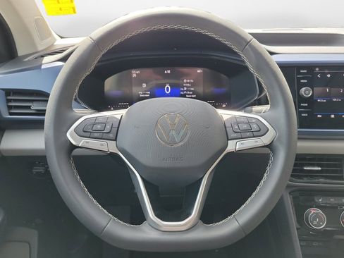Certified 2023 Volkswagen Taos SE w/ Panoramic Sunroof Package FWD image 13