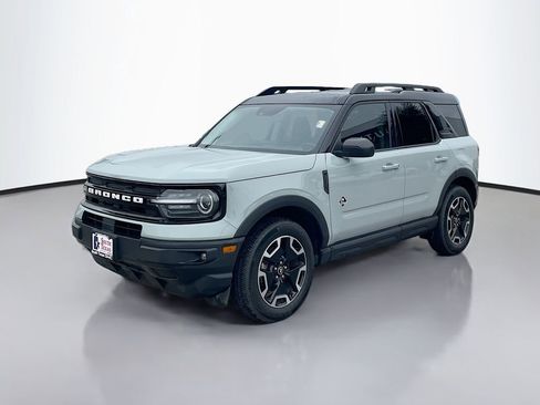Used 2024 Ford Bronco Sport Outer Banks w/ Tech Package image 3