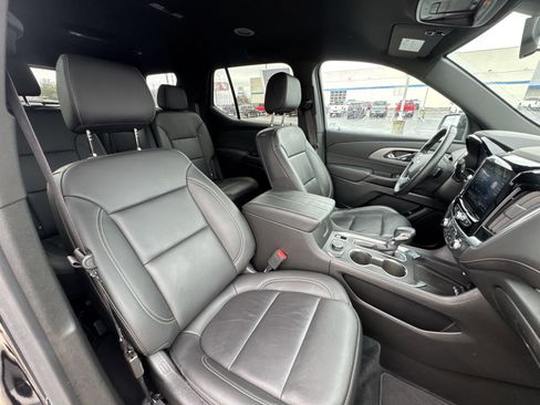 Used 2023 Chevrolet Traverse LT image 26