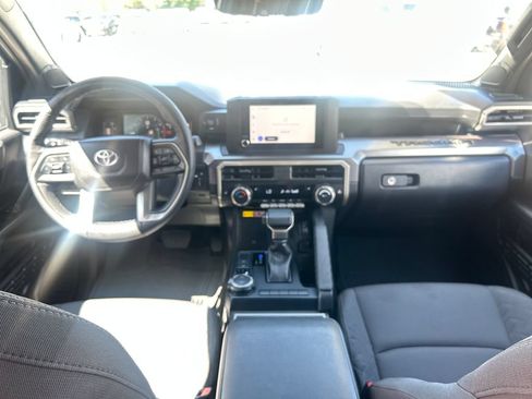 Certified 2025 Toyota Tacoma SR5 AWD/4WD image 13