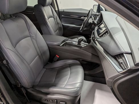 Used 2020 Buick Enclave Premium w/ Sun and Sites Package image 21