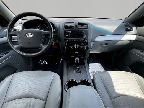 Used 2009 Kia Borrego LX w/ Convenience Pkg AWD/4WD image 7