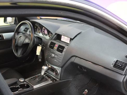 Used 2010 Mercedes-Benz C 300 4MATIC Sedan image 12