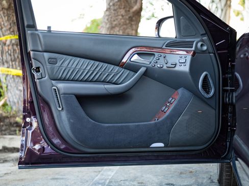 Used 2000 Mercedes-Benz S 500 image 29