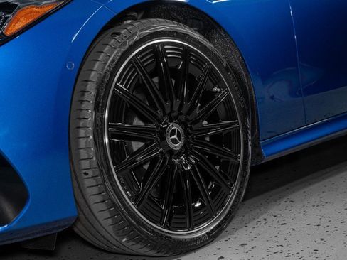 Certified 2025 Mercedes-Benz CLE 300 4MATIC Coupe image 10