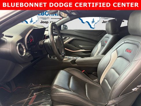 Used 2019 Chevrolet Camaro SS RWD image 11