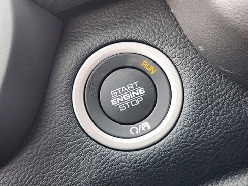 New 2026 RAM 2500 Laramie AWD/4WD image 19