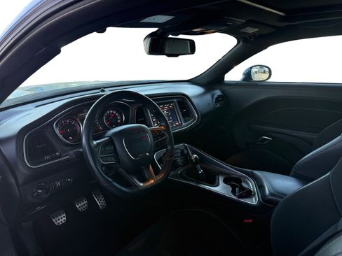 Used 2020 Dodge Challenger R/T Scat Pack RWD image 9