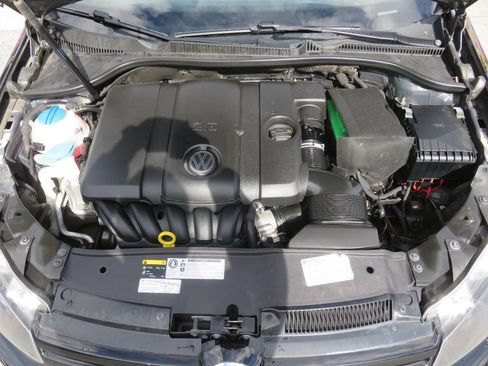 Used 2014 Volkswagen Golf 4-Door image 34