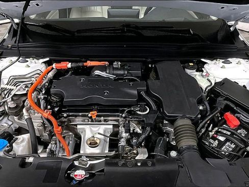 Used 2022 Honda Accord Touring image 9