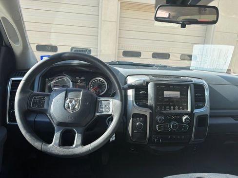 Used 2017 RAM 2500 SLT AWD/4WD image 9